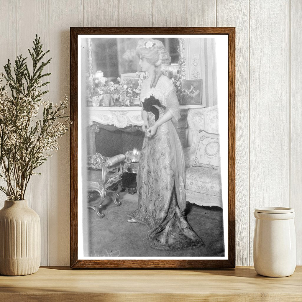 Elegant Early 20th Century Society Portrait