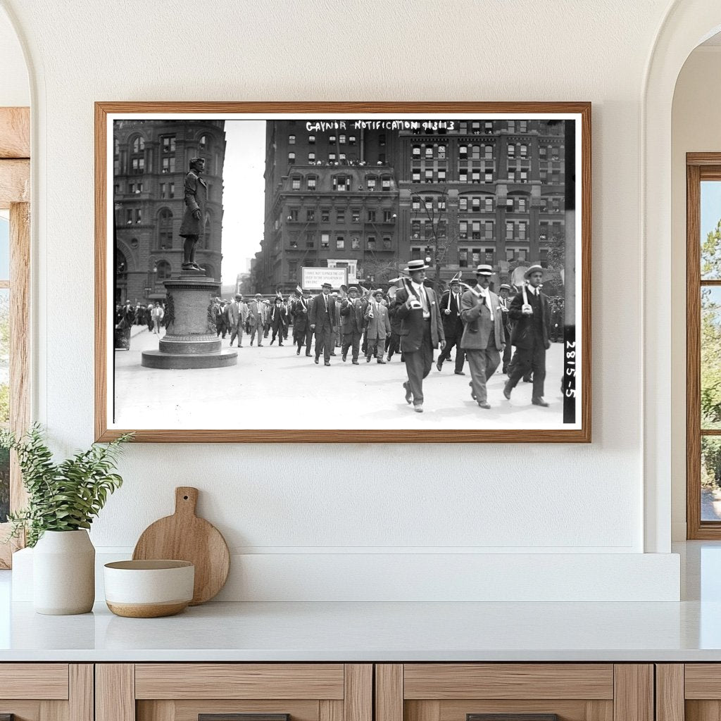 Historic 1913 News Media Announcement Moment