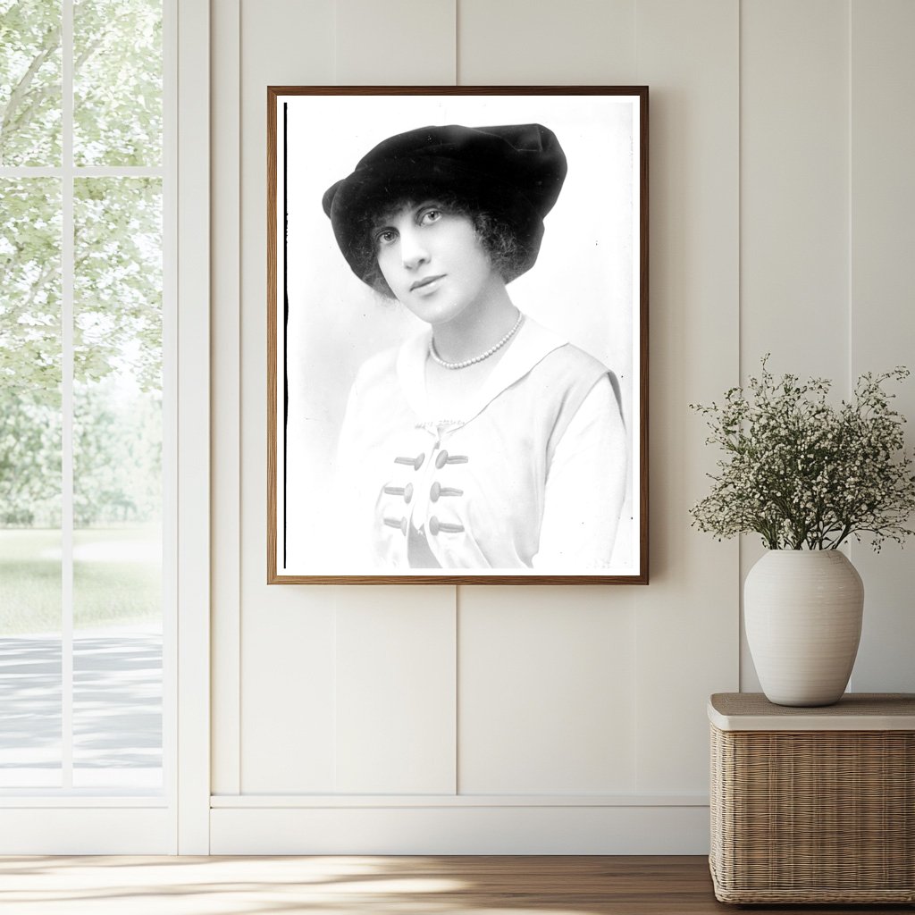 Stirring Portrait of Natalie Alt, 1913