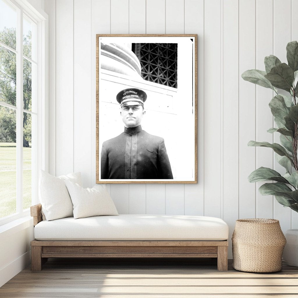 Fifth Avenue Police: Guardians of New Yorks Streets