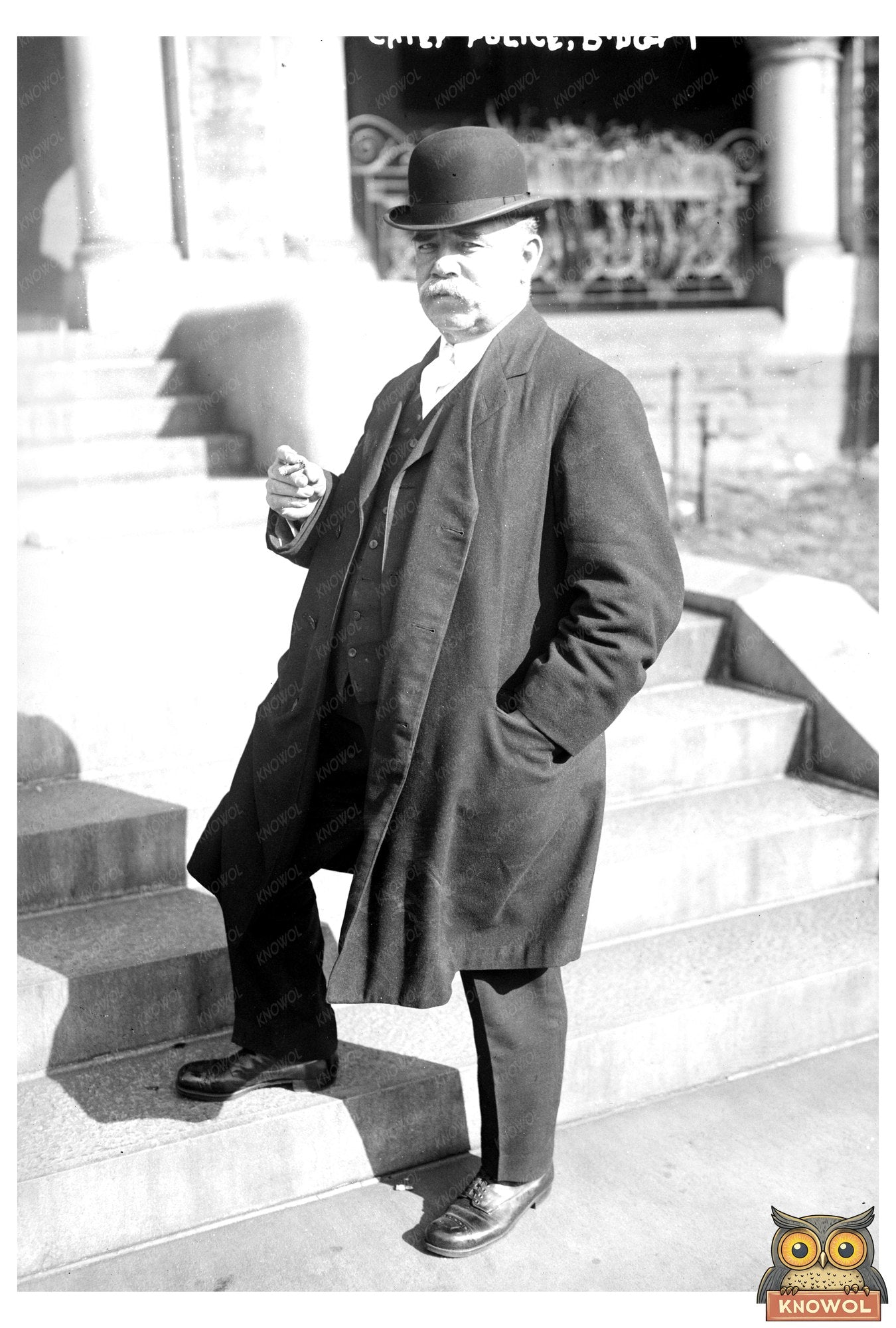 1915 Bridgeport Police Chief in Historical Uniform