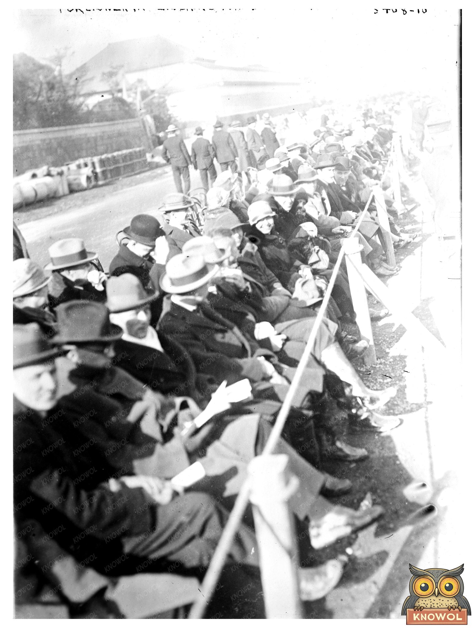 1927: Foreigners Unite at Emperor Taishos Funeral