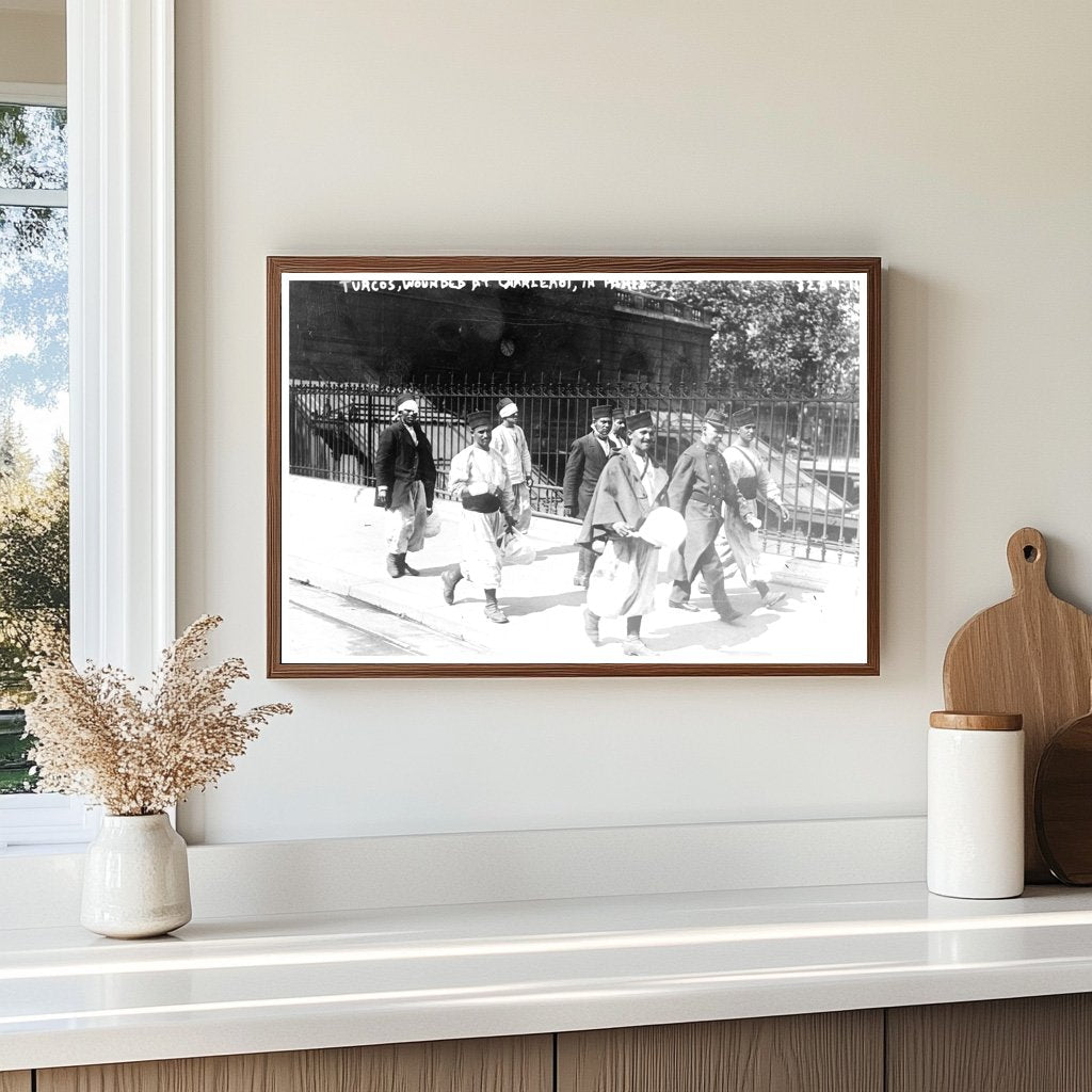 1914: Injured Turcos Soldiers Arrive in Paris