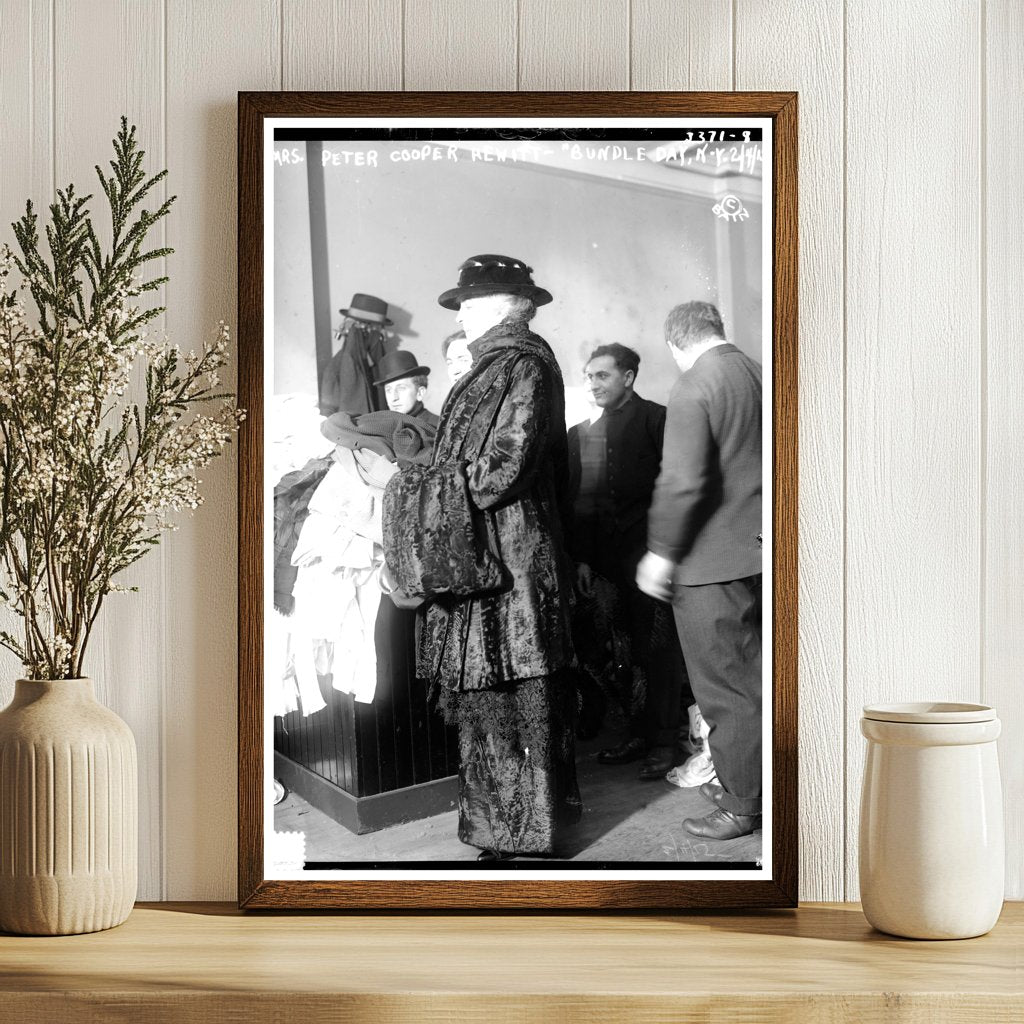 Bundle Day Generosity in New York, 1915