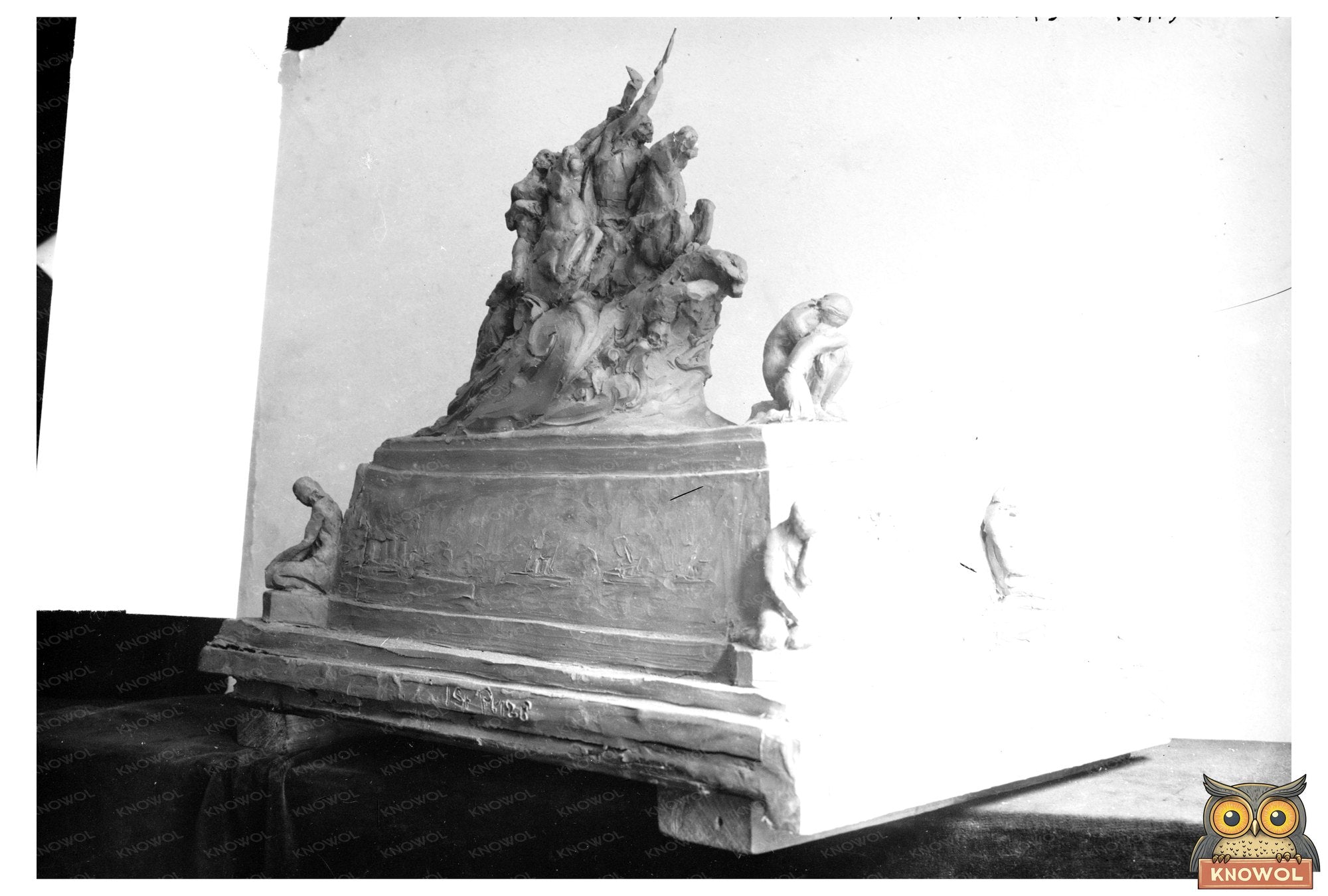 1915 Glass Negative: Captivating WWII Moments