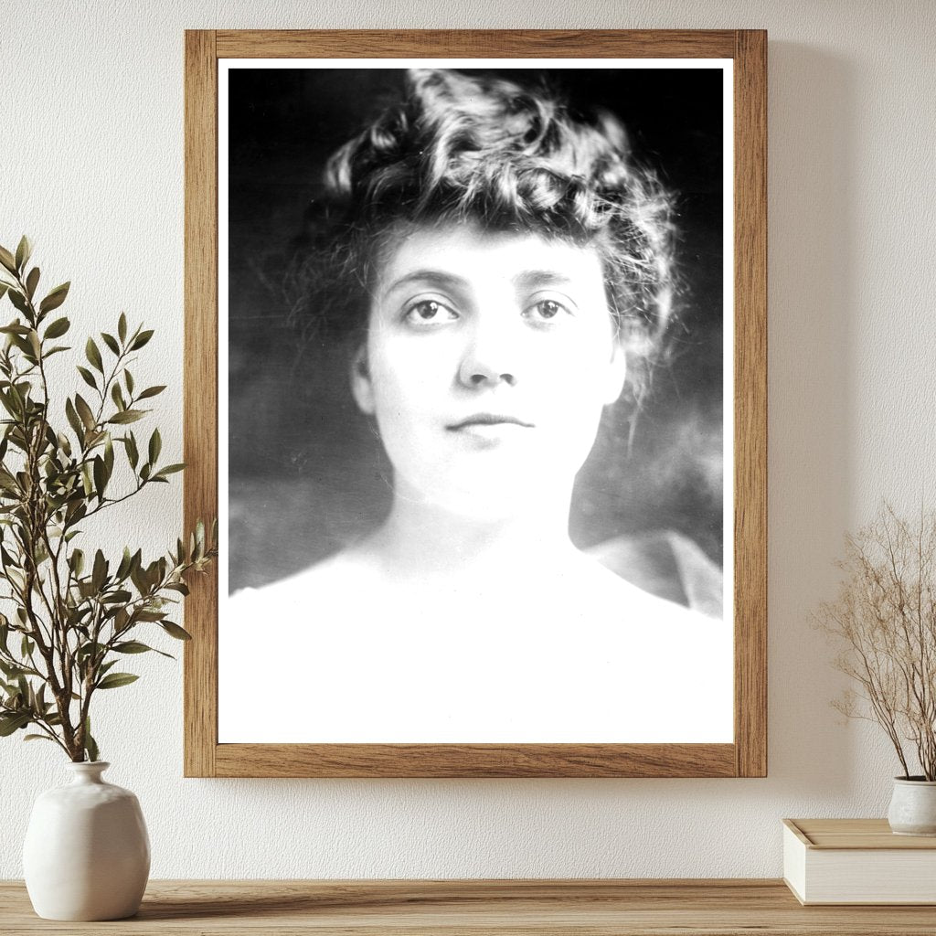 Historic Lois Wilson Print, Vintage Art