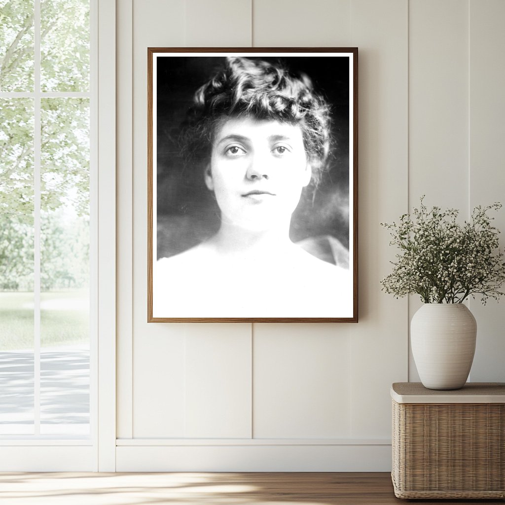 Historic Lois Wilson Print, Vintage Art