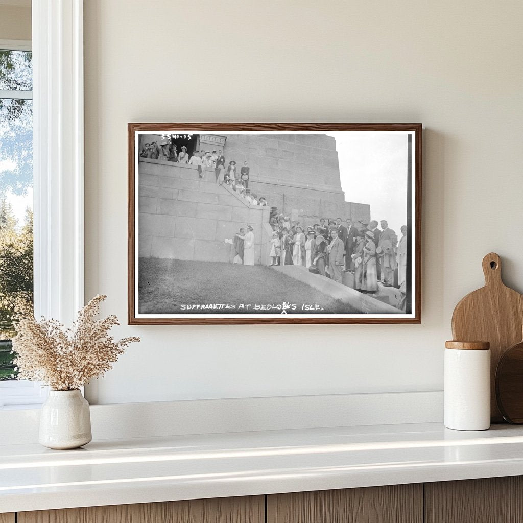 Brave Suffragettes Rally on Bedloes Isle, 1910s