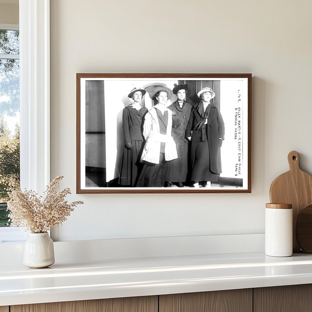 1915 Vintage Portrait of Four Elegant Women