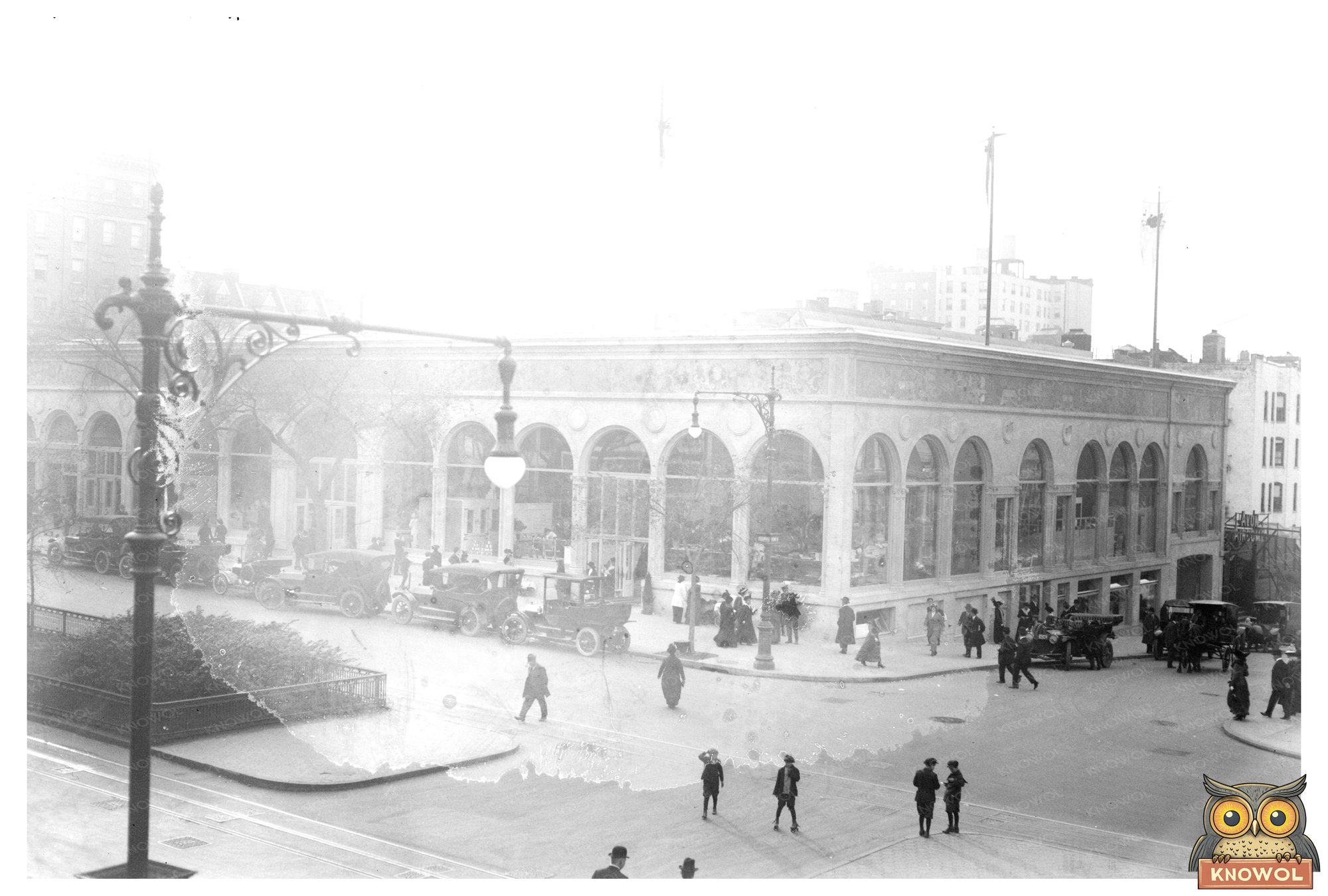 Vibrant Bowery: 1910s NYC Astor Market Scene