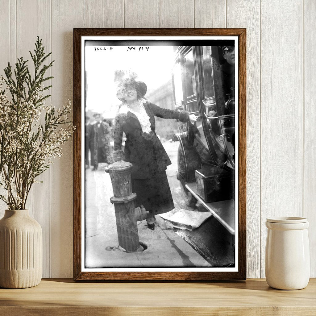 Stunning 1913 Portrait of Opera Star Madame Alda