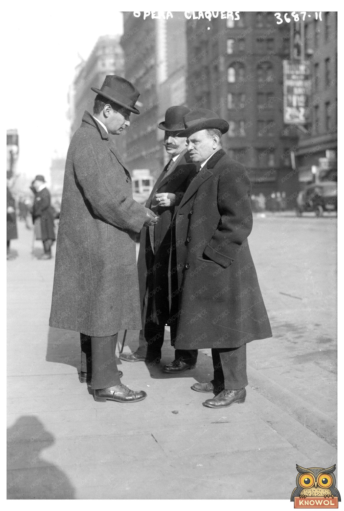 Vintage Opera Claquers: Boosting Audience Excitement