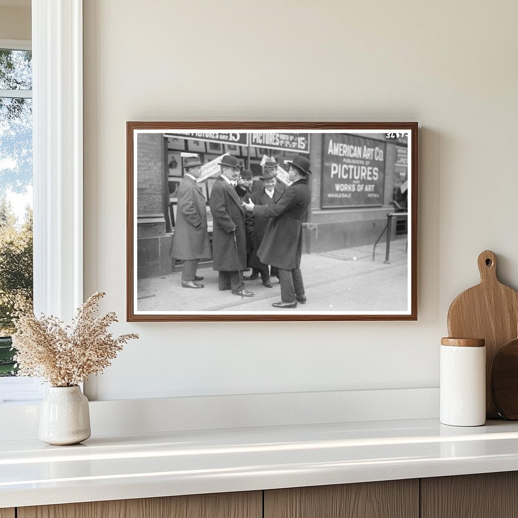 Behind the Curtain: Early 1900s Opera Claqueurs