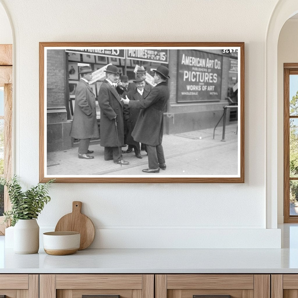 Behind the Curtain: Early 1900s Opera Claqueurs