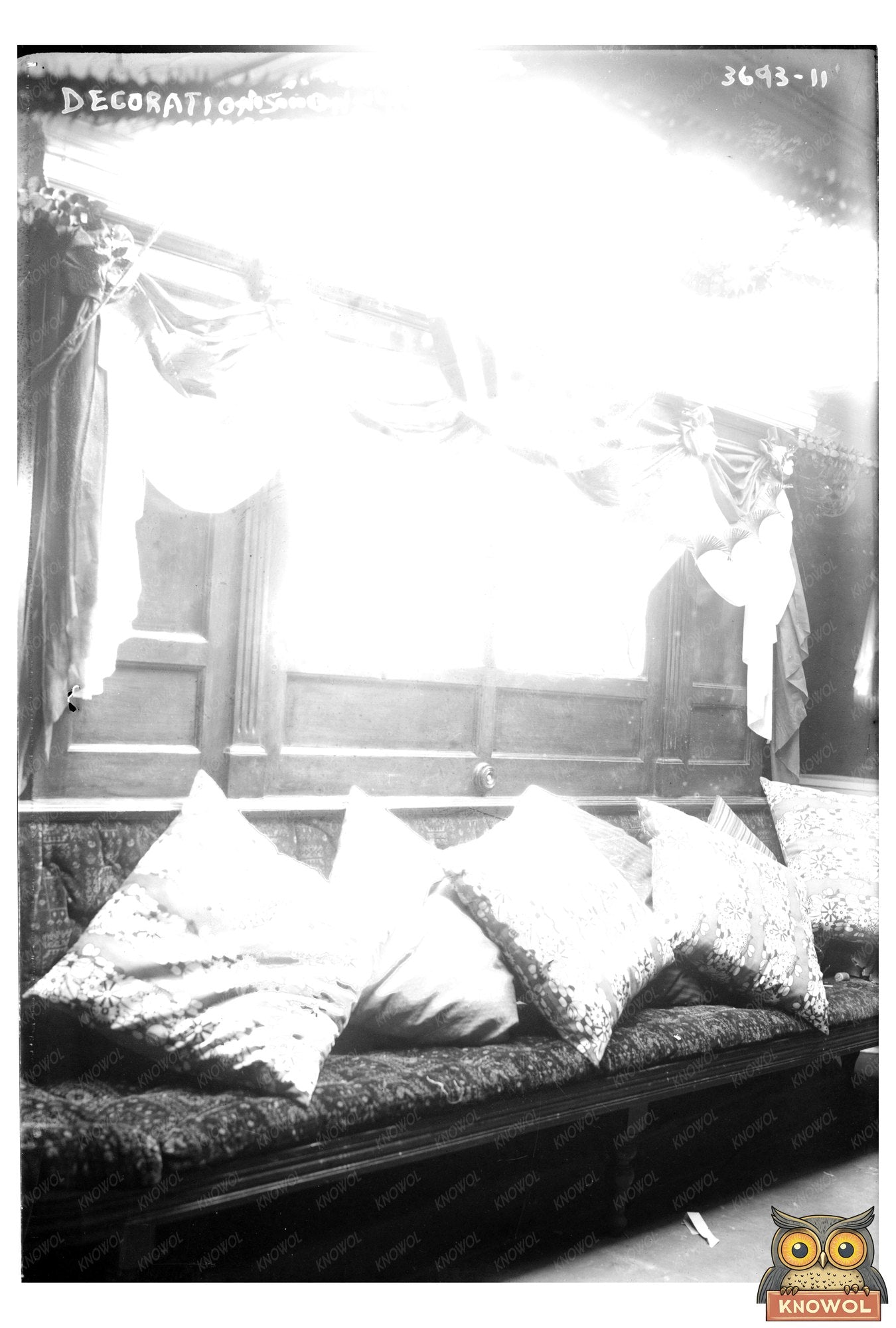 1915 USS Oscar II: Intricate Naval Decorations