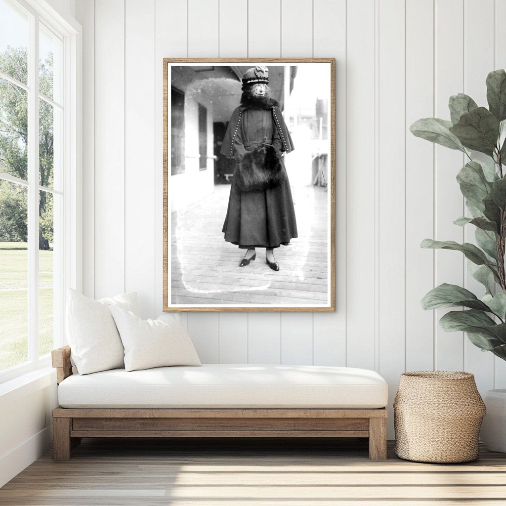 Elegant 1920 Portrait of Interior Designer Elsie De Wolfe