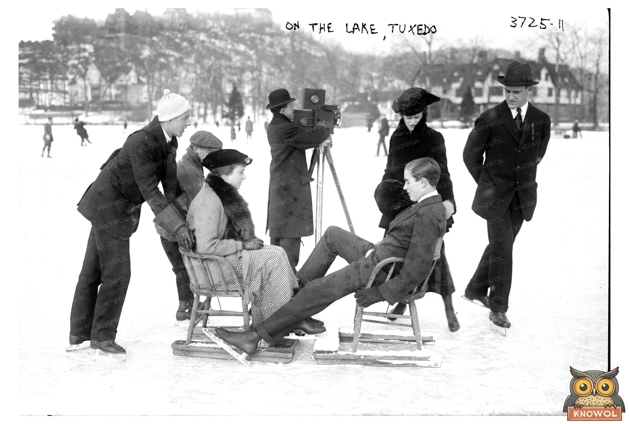 Tranquil Early 20th Century Lakeside Scene