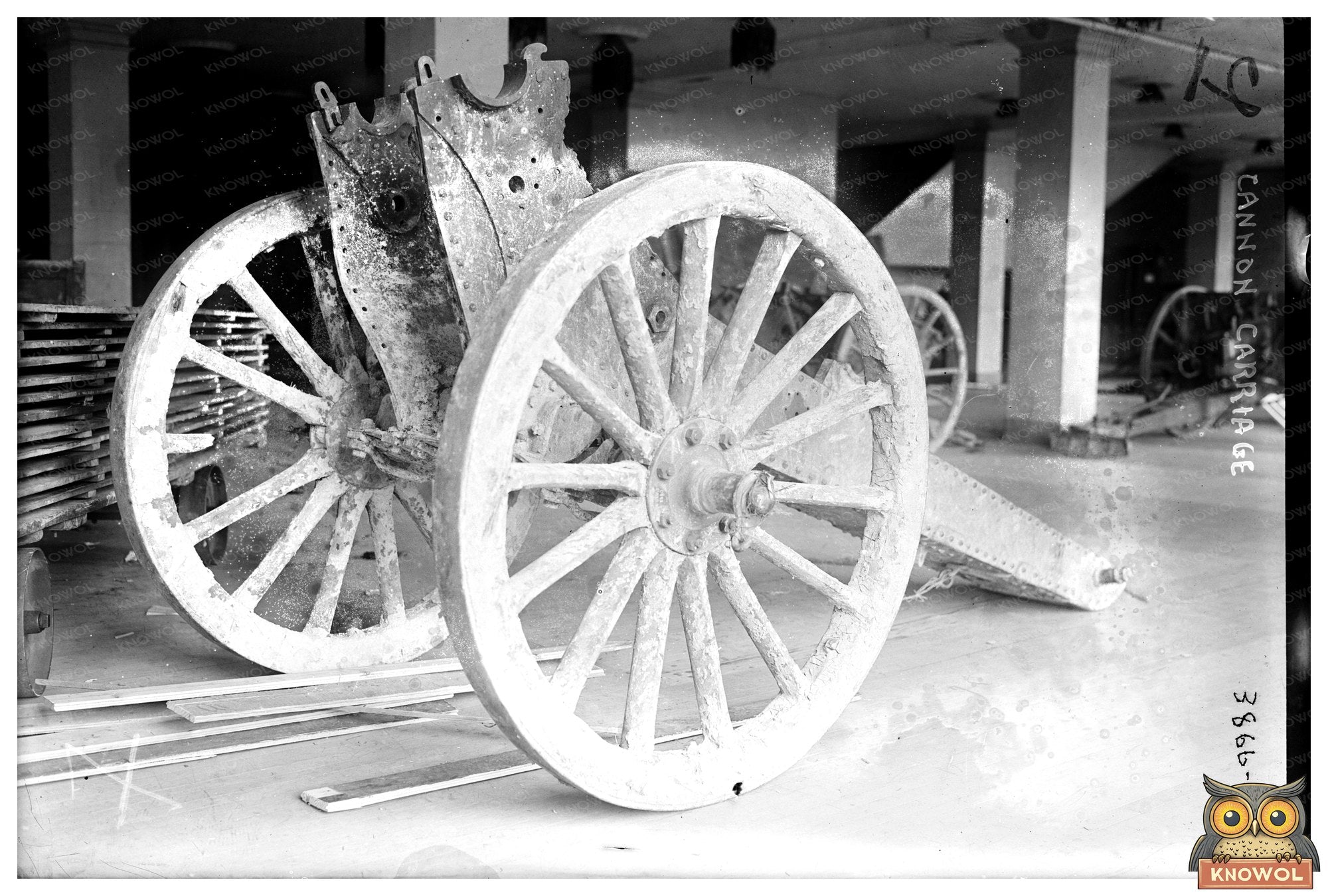 1916 Military Cannon Carriage: Artillery Innovation