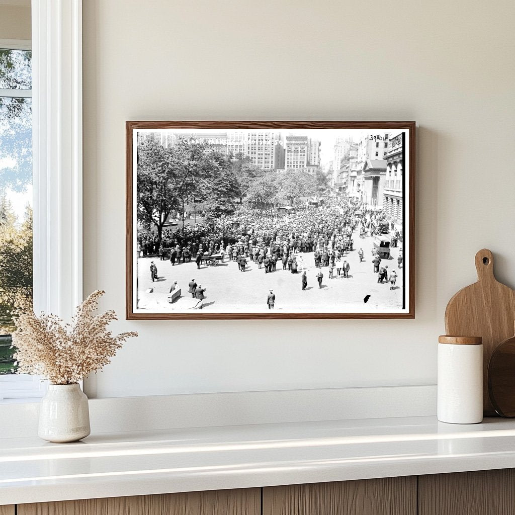Cloak Makers Parade Celebrating Labor Unity, 1916