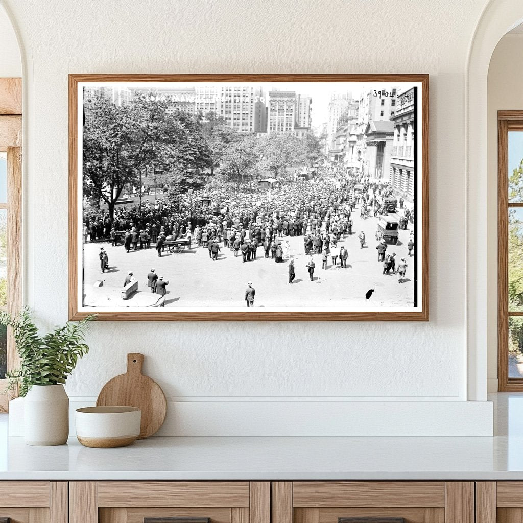 Cloak Makers Parade Celebrating Labor Unity, 1916