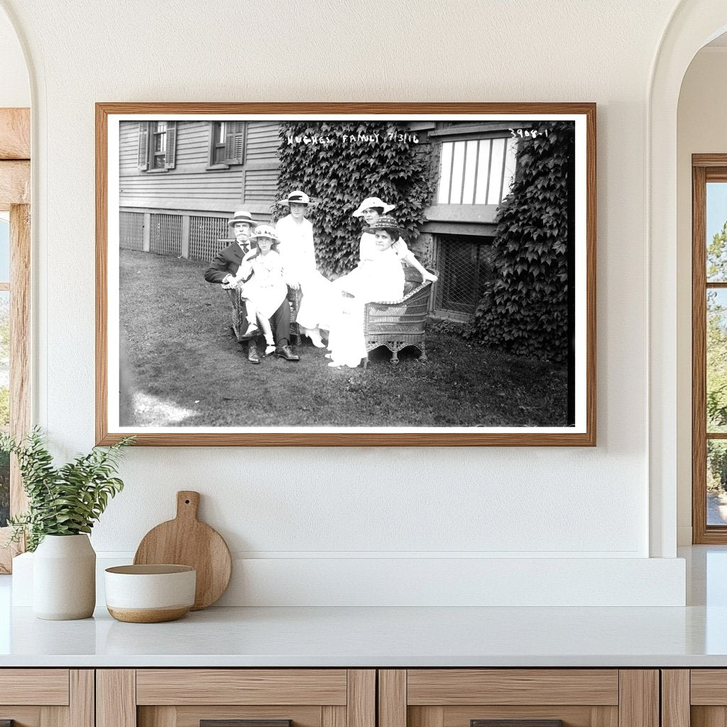 1916 Family Portrait: A Glimpse into Early America