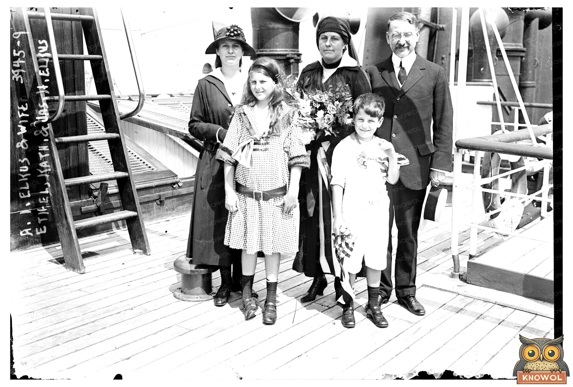 1920s Family Portrait: Elkus Family Togetherness