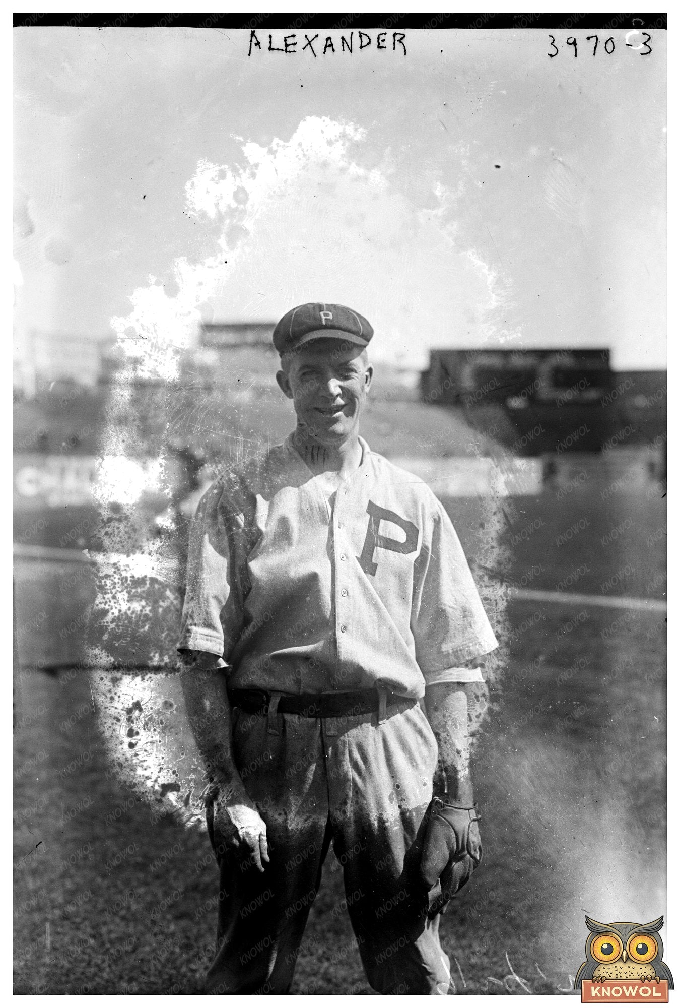 Grover Cleveland Alexander: Iconic 1916 Baseball Moment