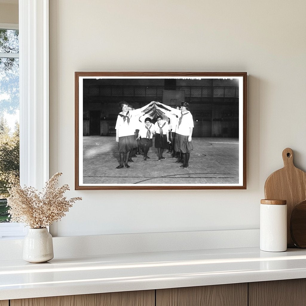 1910s Barnard Freshmen Embrace Physical Education
