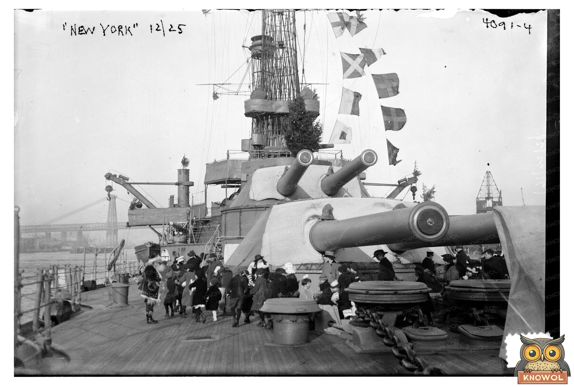 Vibrant 1910s New York City Urban Life Snapshot