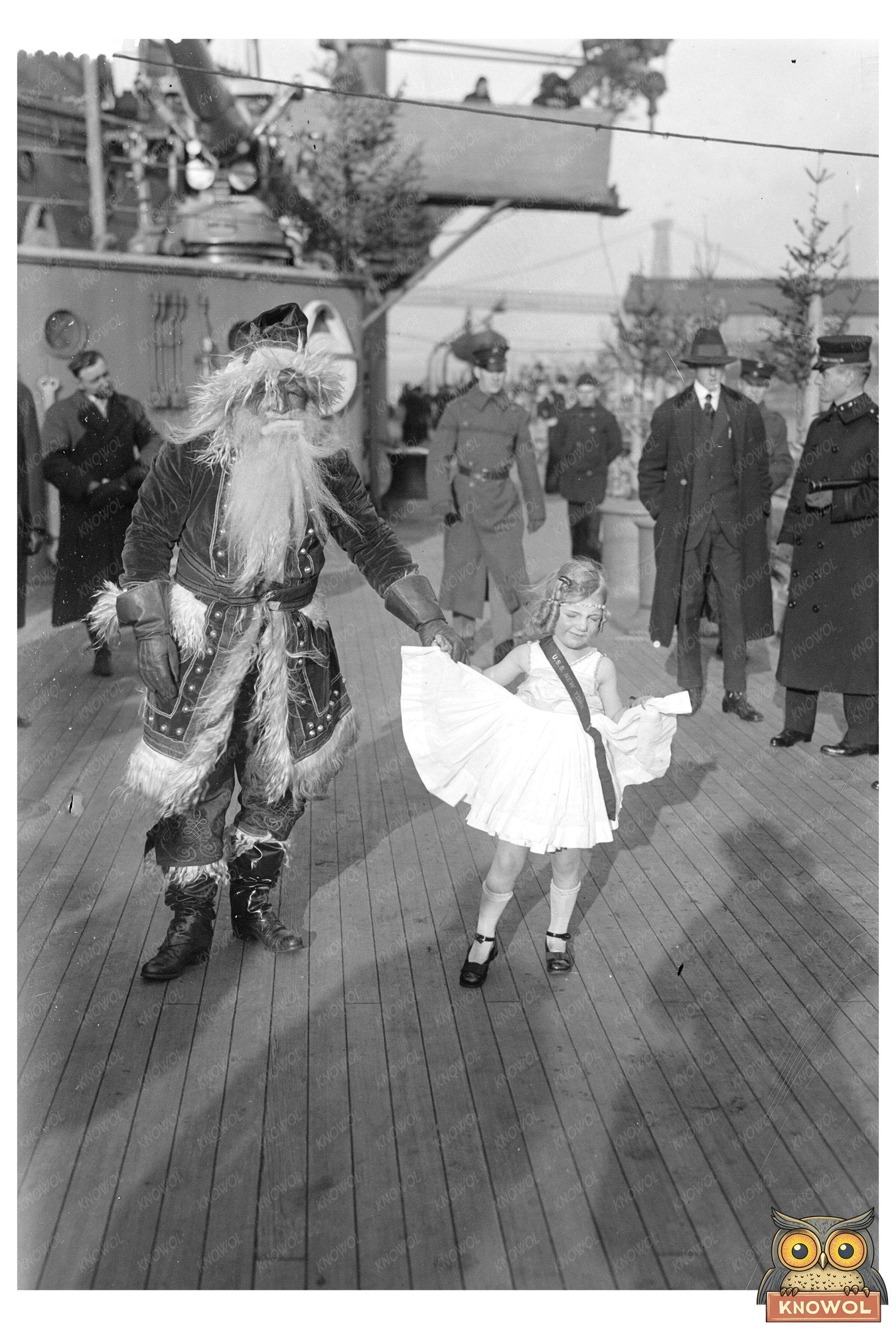Charming Santa Claus Celebrates Christmas in NYC