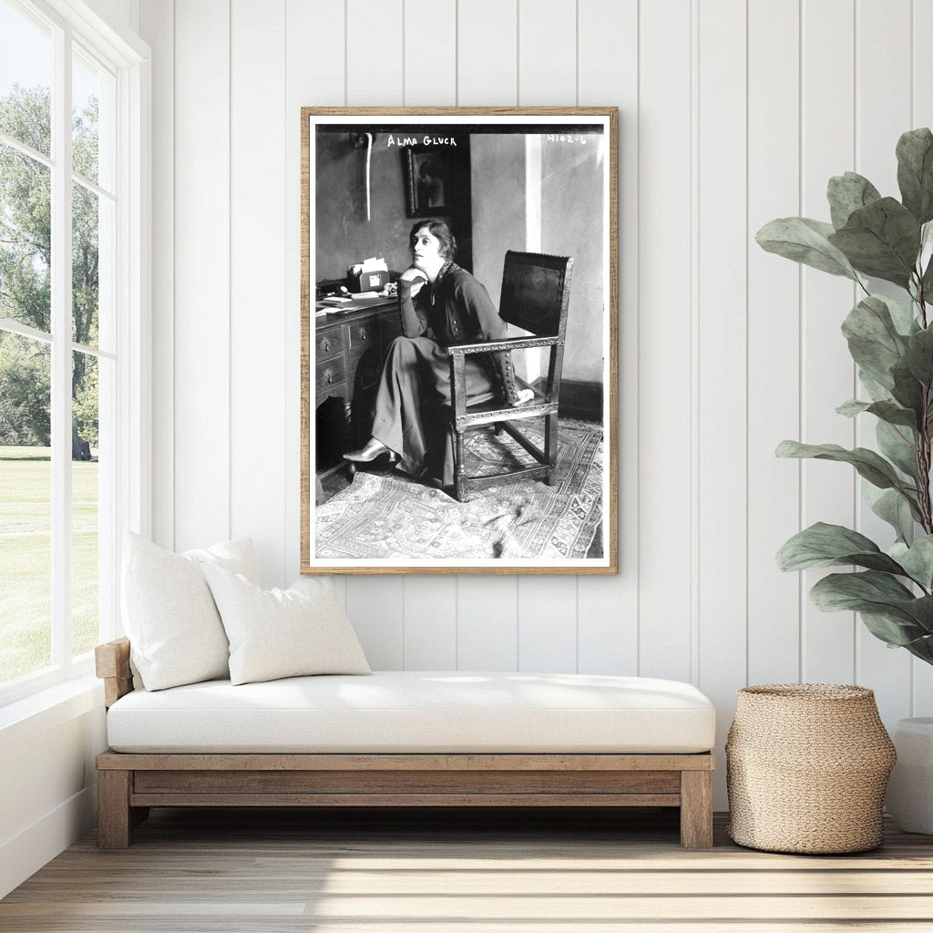 Regal Soprano Alma Gluck: Captured in 1917