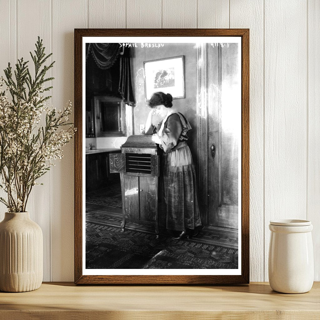 Iconic Early 20th Century Contralto Portrait