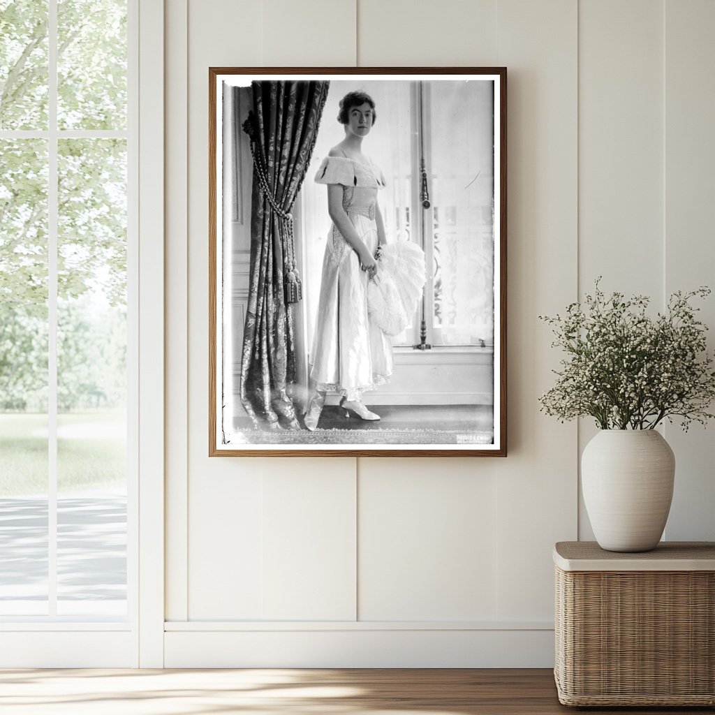 Historic (Margaret Fahnestock) Mrs. Benj. Holcombe Print, Vintage Art
