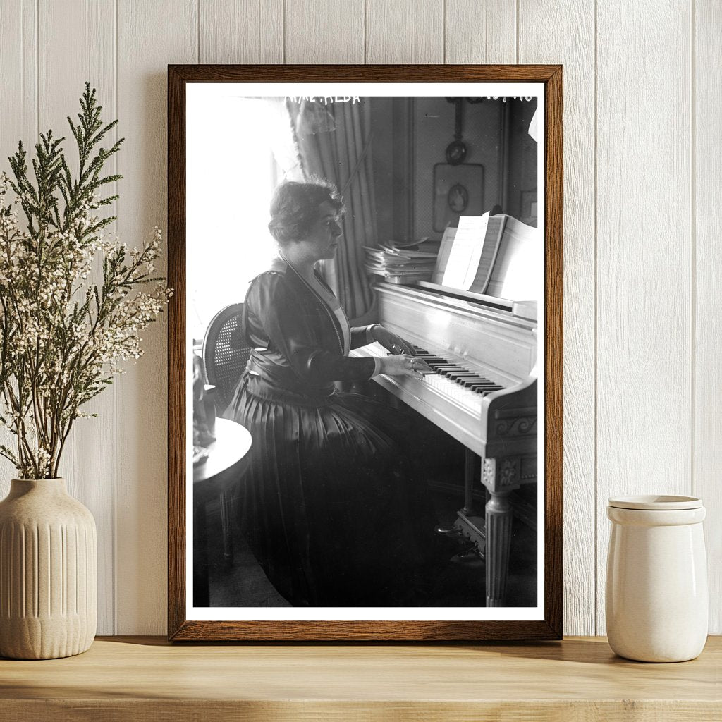 Elegant Opera Star Mme. Alda: 1915-1920 Portrait