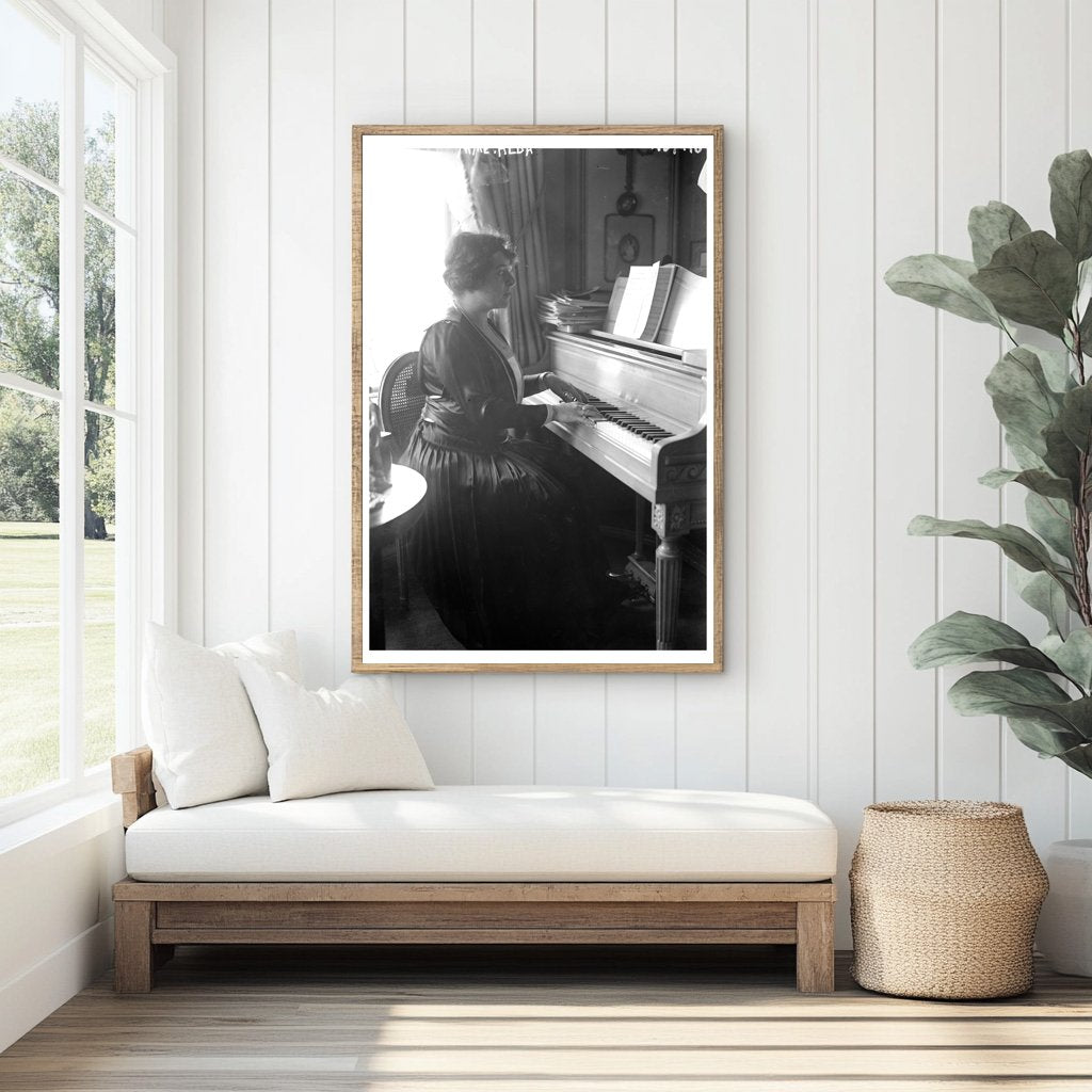 Elegant Opera Star Mme. Alda: 1915-1920 Portrait