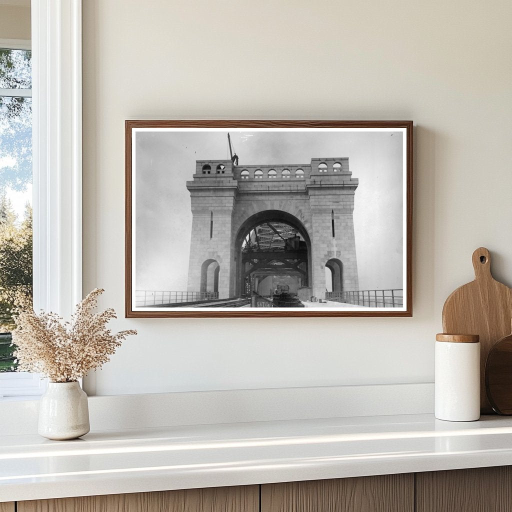 Historic Hell Gate Bridge: New York Citys Iconic Span