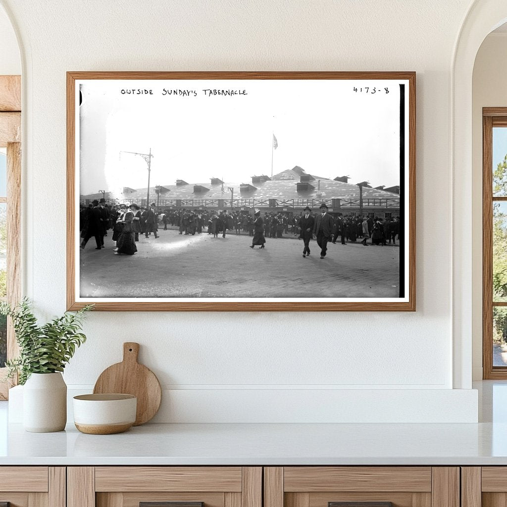 1917 Sundays Tabernacle: Urban Centerpiece in Focus