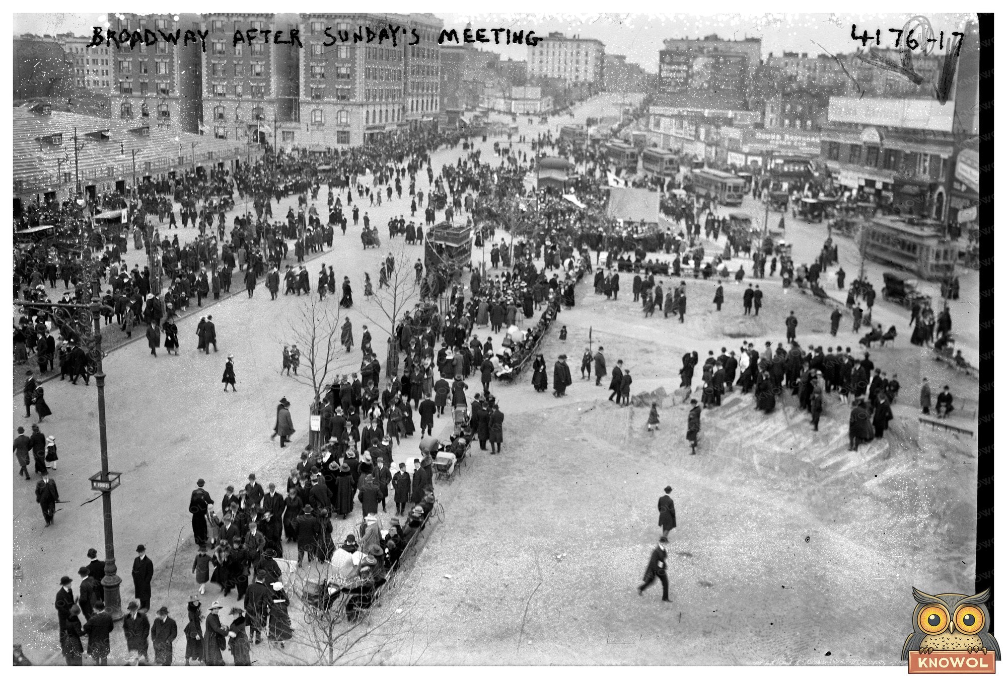 1917 Broadway Bustle: Post-Sunday Meeting Scene