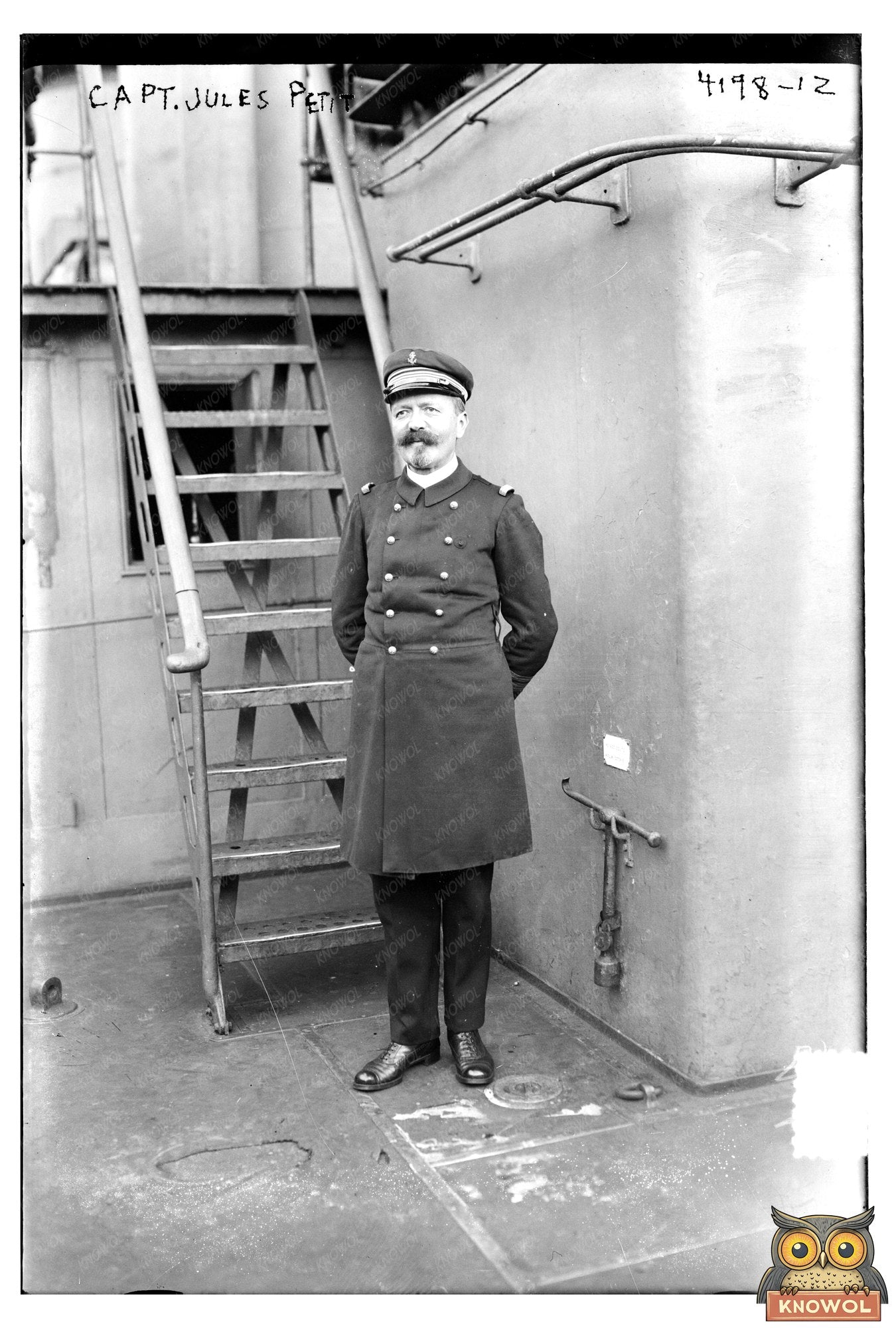 1917 WWI Heroism: Captain Petit in Uniform