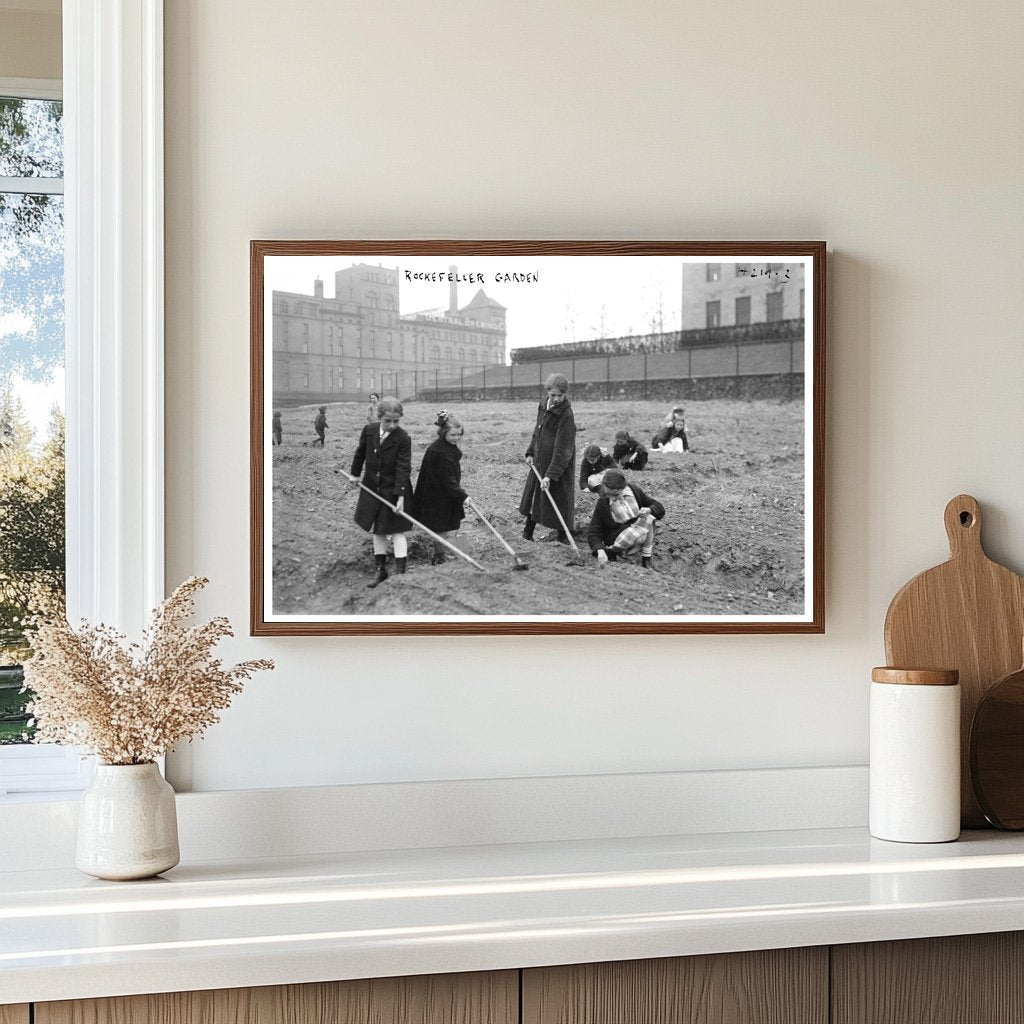 1917 Rockefeller Garden: A Timeless Floral Oasis