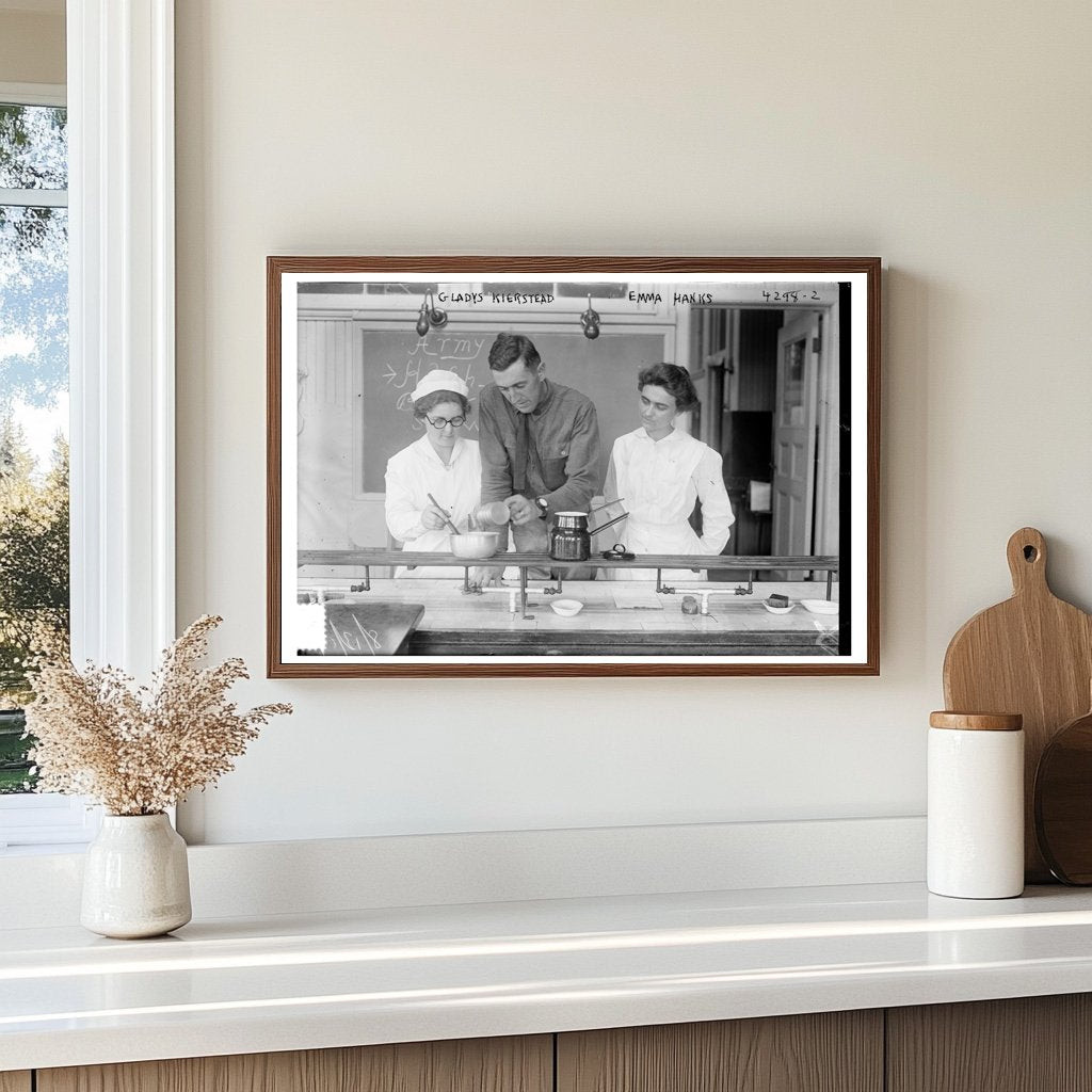 1917 World War I Era Women Portraits