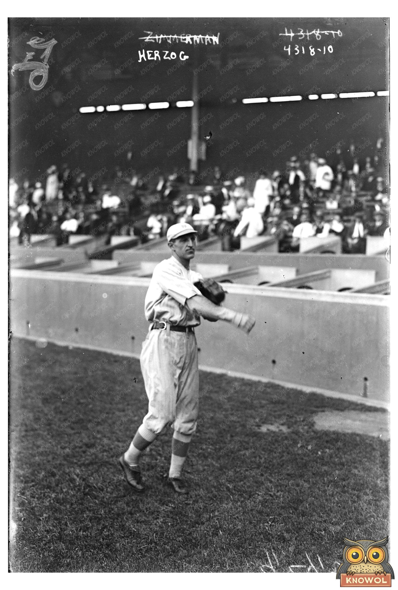 1917 Vintage Baseball Star Buck Herzog in Action