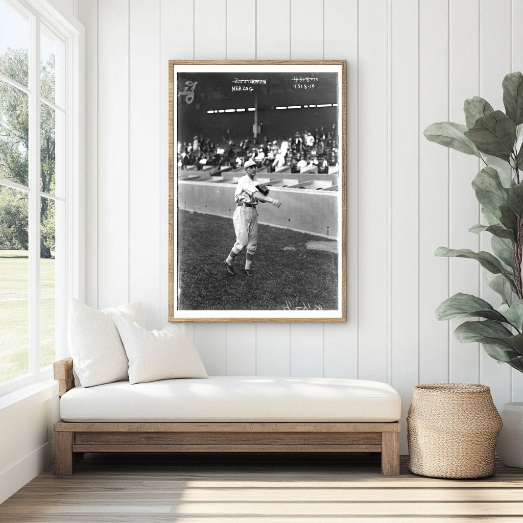 1917 Vintage Baseball Star Buck Herzog in Action