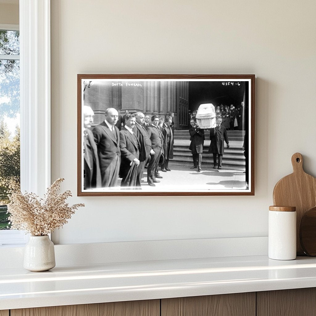 1917 Funeral Service: A Moment of Mourning and Remembrance