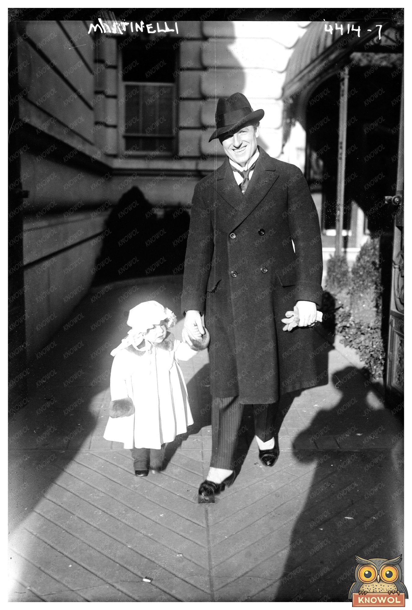 1920s Urban Life: A Snapshot of Cultural Change