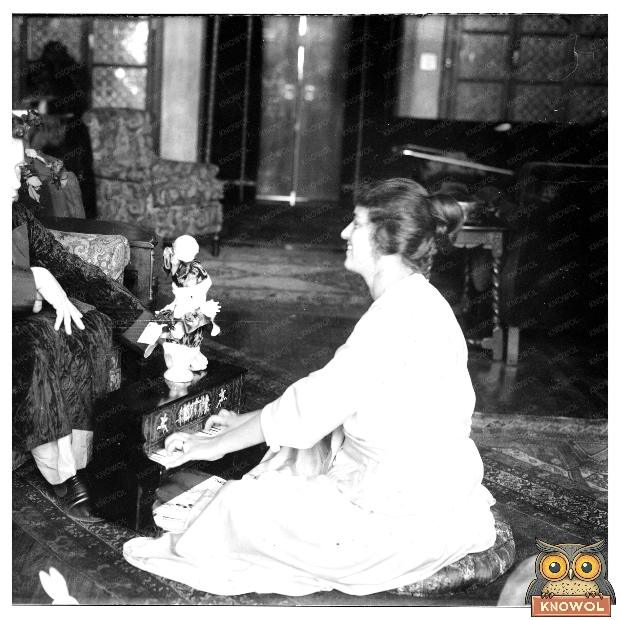 Historic Portrait of 1910s Theatrical Duo