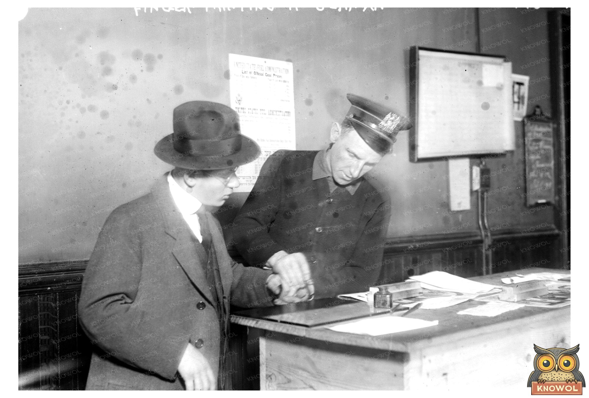 1917 NYC Police Fingerprinting German Suspect