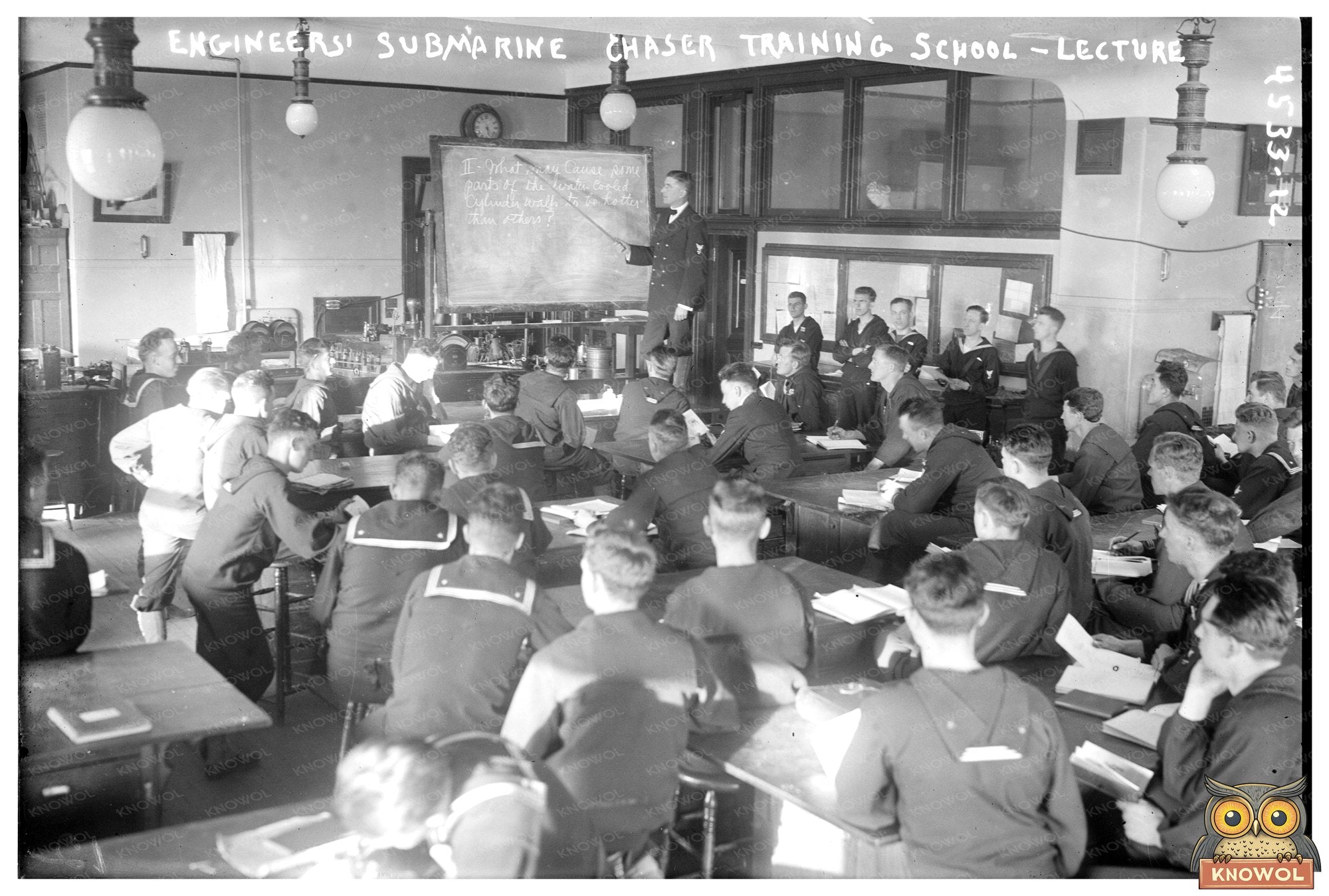 1918 Submarine Chaser Training: Engineers in Lecture