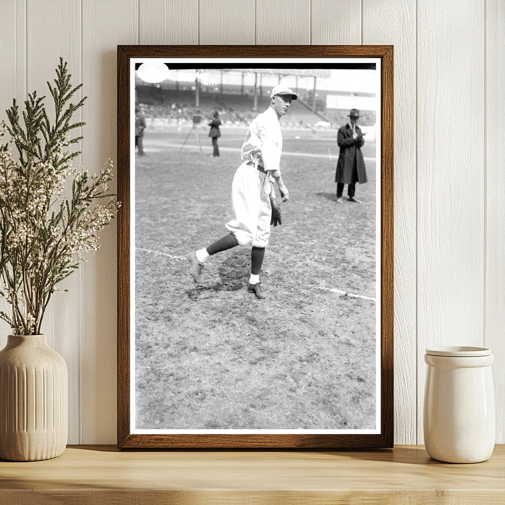 1920s New York NL Ace Pitcher in Action