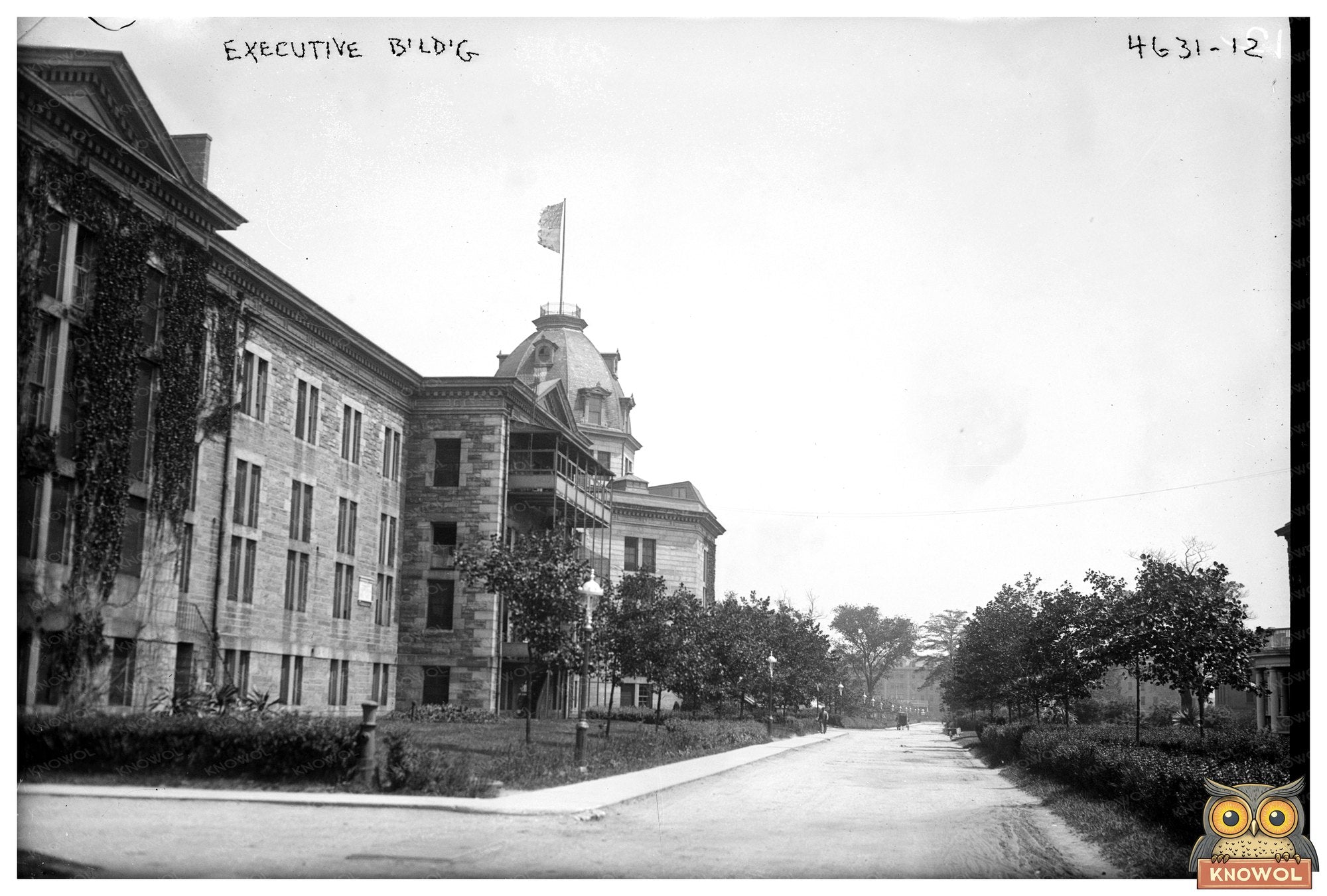 1915-1920 Executive Building: Vintage Architectural Gem